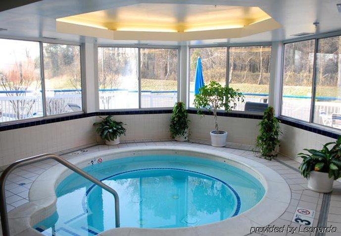 Hotel Fairfield Dulles Airport