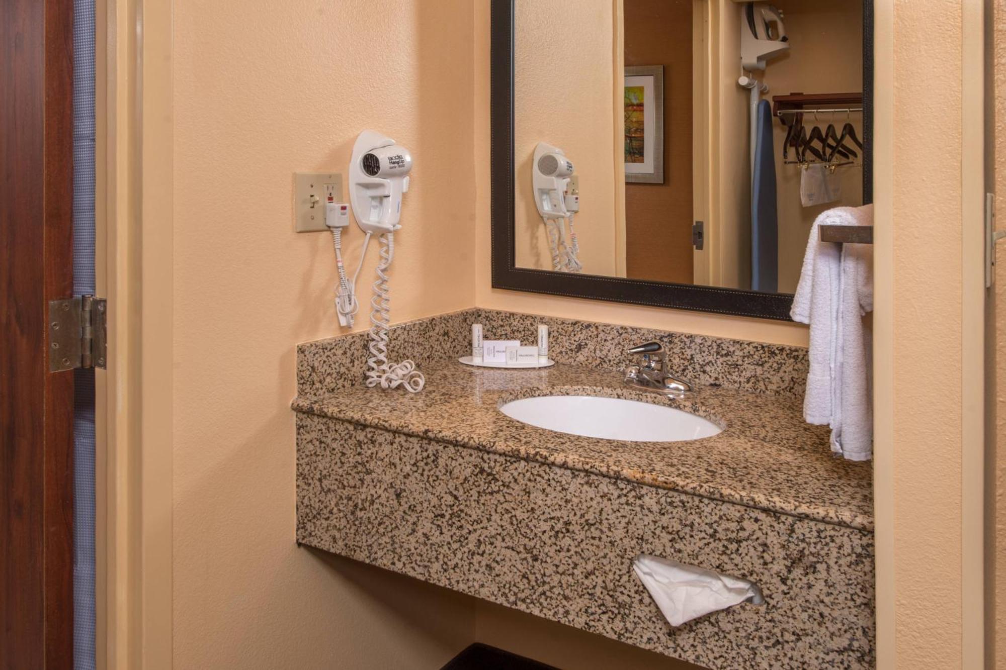 Fairfield Dulles Airport 3* Chantilly